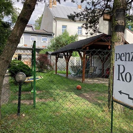 Hotel Penzion Roal Pieniny à Spisska Stara Ves Extérieur photo